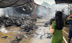 Thông tin mới vụ hàng trăm công nhân ‘chết lặng’ khi thấy xe máy bốc cháy