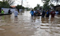 Thái Lan: Lũ lụt sau bão Noru, hàng nghìn ngôi nhà vẫn chìm trong 'biển' nước