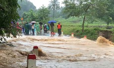 Mưa lớn ở miền Trung nhiều nơi đạt kỷ lục, 1 tổ máy thủy điện bị vùi lấp