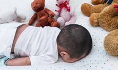 Liên tiếp 2 bé dưới 1 tuổi tử vong khi ngủ, 7 điều cha mẹ cần ghi nhớ để phòng nguy cơ đột tử ở trẻ
