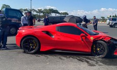 Lấy mẫu vân tay trên vô lăng siêu xe Ferrari 488 để tìm người cầm lái