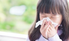 4 nguyên tắc phòng bệnh đường hô hấp cho trẻ khi giao mùa