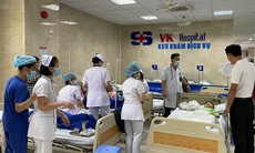 Chuyên gia chống độc, truyền nhiễm, vi sinh đến Khánh Hoà hỗ trợ điều trị, tìm nguyên nhân vụ ngộ độc hàng loạt