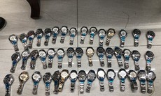 Thu giữ nhiều hàng giả mạo nhãn hiệu Rolex, Chanel, Gucci  tại Trung tâm thương mại An Đông