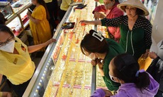 Giá vàng hôm nay 29/12: Vàng trang sức giảm mạnh