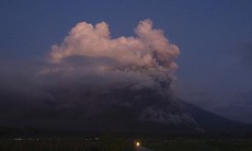 Indonesia sơ tán khẩn cấp hàng nghìn người gần núi lửa Semeru