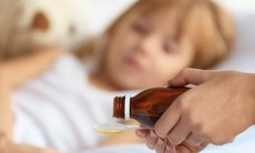Dùng thuốc ho ở trẻ em thế nào cho an toàn?