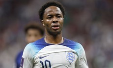 Giải quyết xong vụ trộm đột nhập, ngôi sao Raheem Sterling quay trở lại Qatar sẵn sàng cho tứ kết World Cup