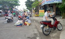 Khánh Hòa: Tràn lan họp chợ trên vỉa hè