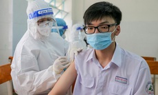 Có nên lùi lịch tiêm vaccine khác khi trùng lịch tiêm vaccine COVID-19?