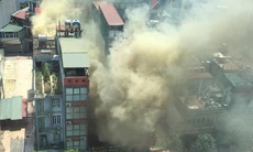 Cháy ở quán bún chả tại Hà Nội, thực khách hoảng hốt chạy thoát thân