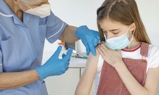 Trẻ chưa tiêm vaccine có nguy cơ bệnh nặng gấp 2 lần nếu nhiễm Omicron