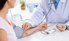 Nghiên cứu mới: Điều trị tăng huyết áp thai kỳ sớm ít có nguy cơ sinh non