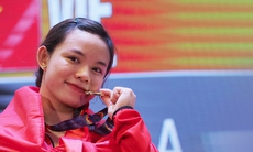 Hotgirl cử tạ Hải Dương nâng bổng 126kg, phá 3 kỷ lục SEA Games