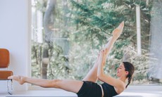 5 bài tập Pilates giúp săn chắc bụng đón hè