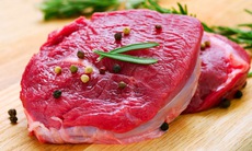 Nếu bạn thích ăn thịt đỏ, cần phải biết 2 lý do sau đây để không ăn quá nhiều