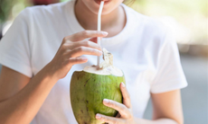 Cách uống nước dừa để giảm cân hiệu quả