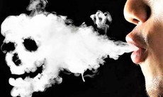 Học sinh hút thuốc lá điện tử: Chọn phong cách 'thời thượng' hay lá phổi tổn thương?