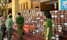 Nghệ An: Bắt 'nữ quái' tàng trữ gần 1 tấn pháo nổ