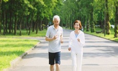 10 phút đi bộ mỗi ngày có thể giúp người lớn tuổi sống lâu hơn