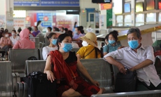 Hà Nội: Bến xe nhộn nhịp nhưng nhiều xe vẫn chờ đủ khách để khởi hành