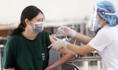 Hà Nội yêu cầu rà soát, không bỏ sót đối tượng để tuyên truyền, tổ chức tiêm vaccine phòng COVID-19