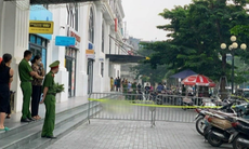 Trẻ 14 tuổi rơi từ tầng cao của tòa nhà B6 Giảng Võ, Hà Nội