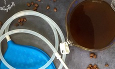 Thụt cà phê thải độc: Những ngộ nhận chết người