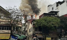 Cháy nhà dân gần khu vực chợ Hàng Da