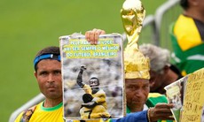 Hàng trăm nghìn người hâm mộ rơi lệ tiếc thương Vua bóng đá Pele trong tang lễ