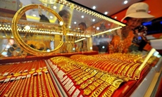 Giá vàng hôm nay ngày 11/10 tiếp tục tăng cao