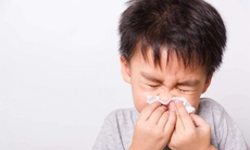 Trẻ bị cảm lạnh có thể dẫn đến những biến chứng nào?