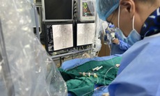 Lần đầu tiên bác sĩ tim mạch Việt Nam thực hiện thành công thay van trong van động mạch chủ
