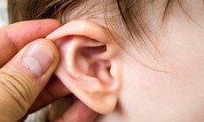 Vì sao viêm tai giữa ở trẻ hay tái phát?
