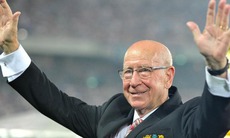 Sir Bobby Charlton: Huyền thoại Man Utd và ĐT Anh qua đời ở tuổi 86 sau ba năm mắc bệnh sa sút trí tuệ