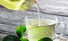 10 tác dụng phụ có hại của trà xanh nếu không uống đúng cách