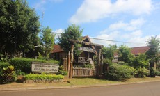 Buôn làng đẹp như cổ tích giữa lòng thành phố