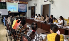 Dự án 7 tại tỉnh Đắk Lắk: Tổ chức tập huấn cho cô đỡ thôn bản
