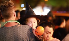 Những màn hóa trang 'độc lạ' trong đêm Halloween