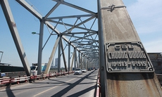 Cầu Chương Dương hạn chế phương tiện gần 1 tháng để sửa chữa