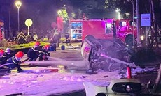 Quảng Bình: Xe ô tô 4 chỗ gặp tai nạn lật nhiều vòng, bốc cháy dữ dội