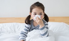 Cảm lạnh ở trẻ gây biến chứng gì, điều trị hiệu quả ra sao?