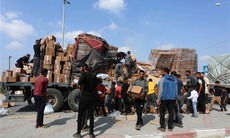 LHQ: Israel sẽ không giới hạn số lượng xe cứu trợ vào Dải Gaza