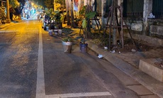 Hà Nội: Người dân 'xí phần' lòng đường giữ chỗ đỗ ô tô