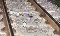 Lên đường ray uống bia, thanh niên bị tàu tông tử vong