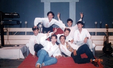 Nhạc sĩ Xuân Phương qua đời, Bằng Kiều chia sẻ loạt ảnh hiếm hoi thời ban nhạc 'Chìa khoá vàng' 1994