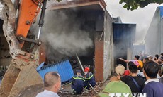 Hải Phòng: Cháy lớn thiêu rụi nhà kho chứa giày dép ở Thủy Nguyên
