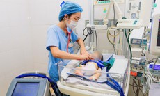 Sử dụng kỹ thuật 'ngủ đông' cứu bé suy hô hấp, thiếu máu nặng ngay khi chào đời
