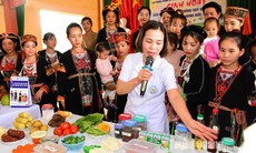 Hướng dẫn người dân thực hành dinh dưỡng tại xã miền núi Hùng Đức, Tuyên Quang