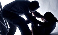 Bắt nhóm đàn ông hiếp dâm tập thể thiếu nữ say rượu ở Hải Dương